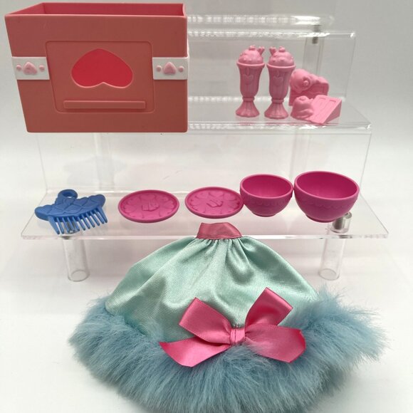 Vintage Cupcake Doll Angel Fluff Cotton Candy Tonka Lot Skirt Comb Dishes - Picture 1 of 16